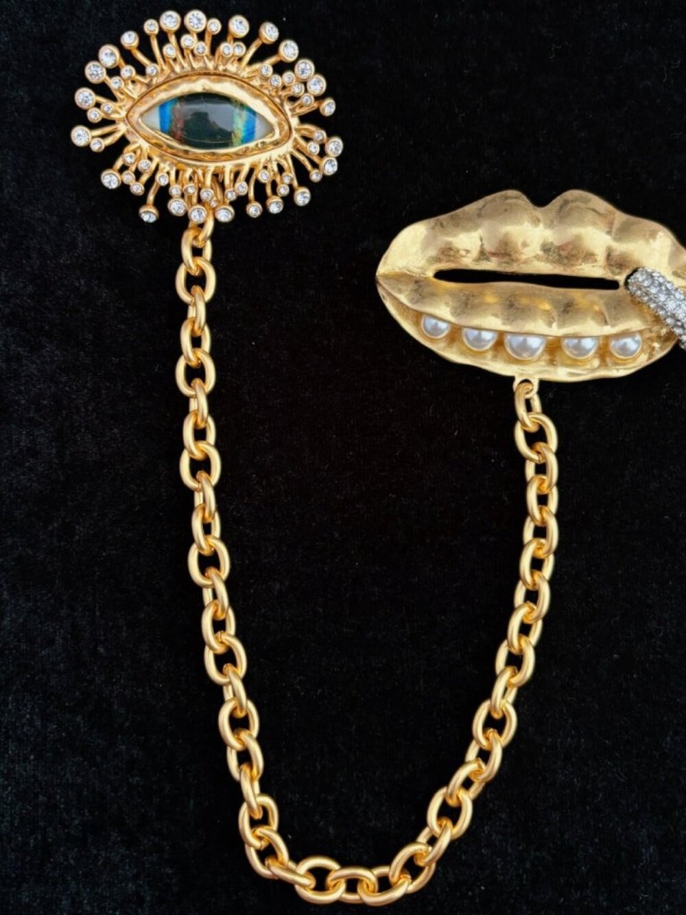 Schiaparelli Eye & Pea Clasp Chain Brooch